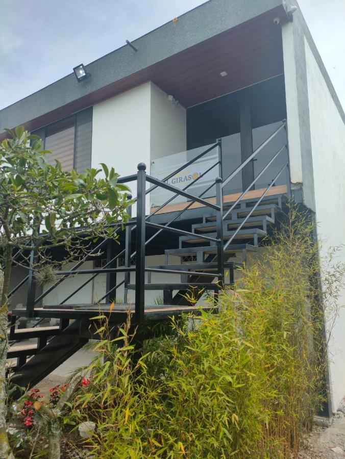 Hospedaje El Girasol Tababela Quito Exterior foto