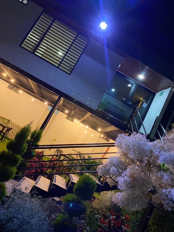 Hospedaje El Girasol Tababela Quito Exterior foto